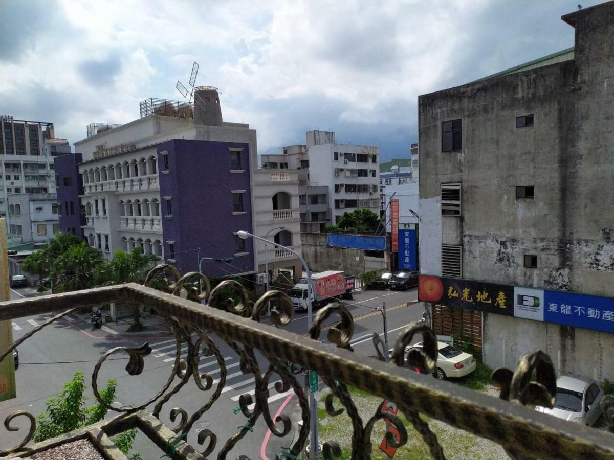 玖拾捌民宿-98Bnb Kota Hualien Bagian luar foto