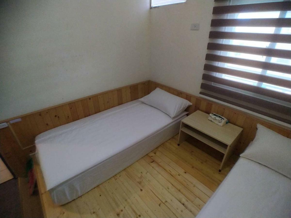 玖拾捌民宿-98Bnb Kota Hualien Bagian luar foto